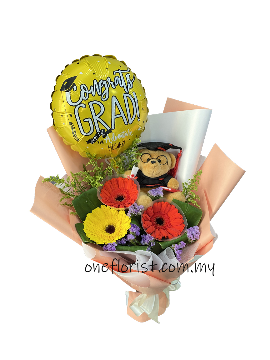 Graduation bouquet daisy with bear